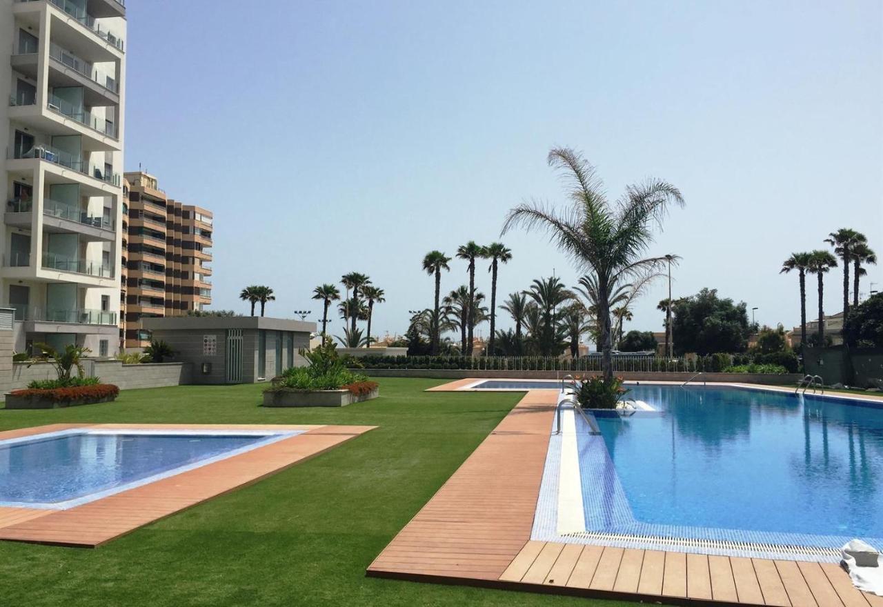 Luxury Suite Apartment Torrevieja Buitenkant foto